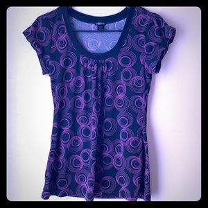 3/$15 EUC Maurices Purple and Black Circle Shirt